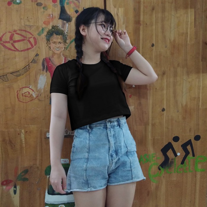 Black round crop top tee, 100% cotton, soft and nice 